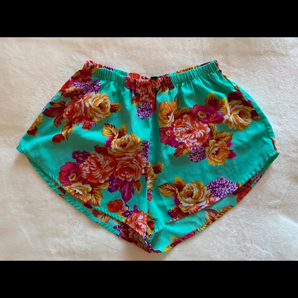 FREE ⚠️ 3/25 U2B Shorts